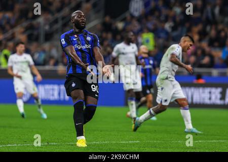 Mailand, Italien. 29. Oktober 2022. Romelu Lukaku vom FC Internazionale reagiert während des Fußballspiels der Serie A 2022/23 zwischen dem FC Internazionale und der UC Sampdoria im Giuseppe-Meazza-Stadion. Endergebnis; Inter 3:0 Sampdoria. Kredit: SOPA Images Limited/Alamy Live Nachrichten Stockfoto