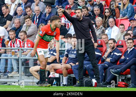 EINDHOVEN, NIEDERLANDE - 30. OKTOBER: Cheftrainer Ruud van Nistelrooy vom PSV Eindhoven während des niederländischen Eredivisie-Spiels zwischen PSV Eindhoven und NEC Nijmegen am 30. Oktober 2022 im Philips Stadion in Eindhoven, Niederlande (Foto: Broer van den Boom/Orange Picches) Stockfoto