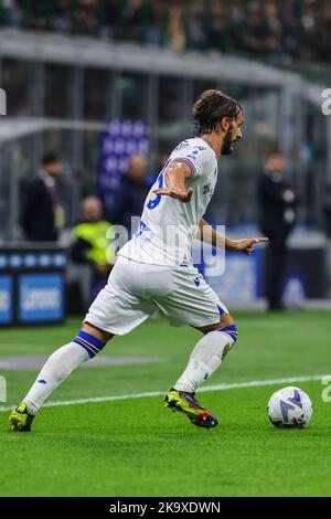 Mailand, Italien. 29. Oktober 2022. Manolo Gabbiadini von der UC Sampdoria in Aktion während des Fußballspiels der Serie A 2022/23 zwischen dem FC Internazionale und der UC Sampdoria im Giuseppe Meazza Stadium. Endergebnis; Inter 3:0 Sampdoria. (Foto: Fabrizio Carabelli/SOPA Images/Sipa USA) Quelle: SIPA USA/Alamy Live News Stockfoto