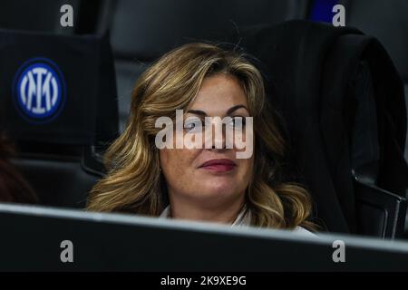 Mailand, Italien. 29. Oktober 2022. Vanessa Incontrada während der Serie A 2022/23 Fußballspiel zwischen FC Internazionale und UC Sampdoria im Giuseppe Meazza Stadium, Mailand, Italien am 29. Oktober 2022 Quelle: Independent Photo Agency/Alamy Live News Stockfoto