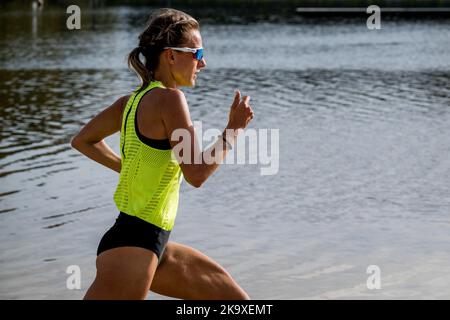 Sarah Lahti im Einsatz beim Damenrennen beim CrossCup-Leichtathletik-Event in Mol, der zweiten Etappe des CrossCup-Wettbewerbs, Sonntag, 30. Oktober 2022. BELGA FOTO JASPER JACOBS Quelle: Belga Nachrichtenagentur/Alamy Live News Stockfoto