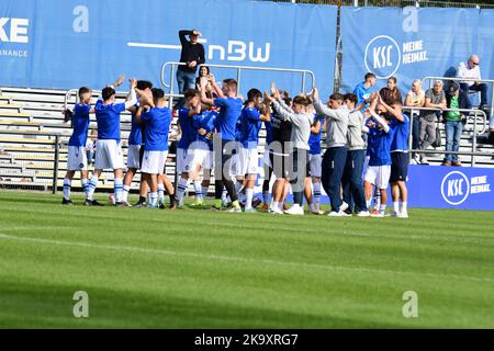 KSC Jugendliga gewinnt gegen SV Eintracht Trier Karlsruher SC belagert U19 von Trier Stockfoto