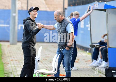 KSC Jugendliga gewinnt gegen SV Eintracht Trier Karlsruher SC belagert U19 von Trier Stockfoto