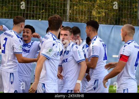 KSC Jugendliga gewinnt gegen SV Eintracht Trier Karlsruher SC belagert U19 von Trier Stockfoto