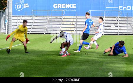 KSC Jugendliga gewinnt gegen SV Eintracht Trier Karlsruher SC belagert U19 von Trier Stockfoto