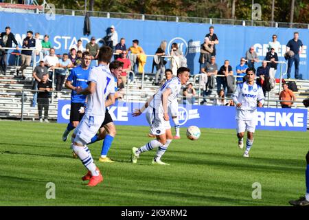 KSC Jugendliga gewinnt gegen SV Eintracht Trier Karlsruher SC belagert U19 von Trier Stockfoto