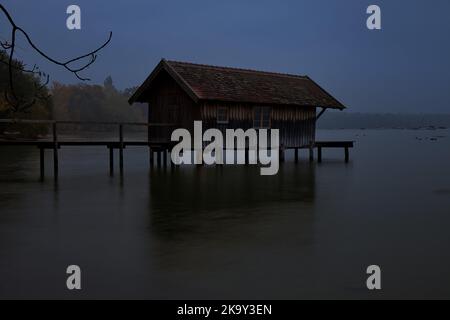 Bootshaus am Ammersee in Bayern Stockfoto