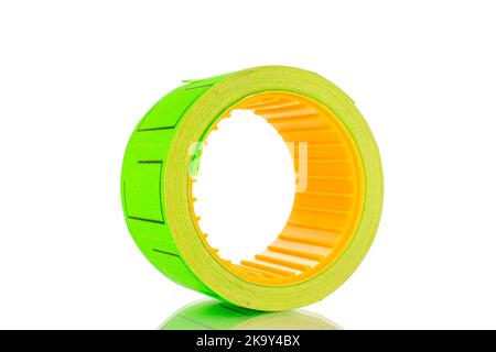 Eine Rolle Papier Preisschilder, Makro, isoliert auf weißem Hintergrund. Stockfoto