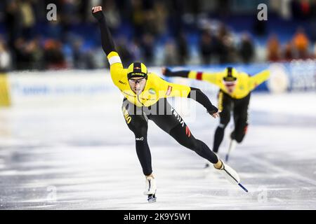 2022-10-30 17:33:27 Heerenveen - Thomas Krol in Aktion auf den 1000 Metern während des WM-Qualifying-Turniers in Thialf. ANP VINCENT JANNINK niederlande Out - belgien Out Stockfoto