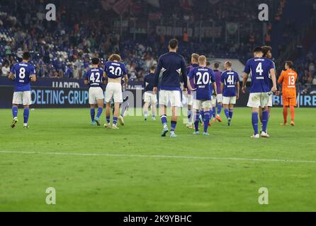 Schalke, Deutschland. 30. Okt, 2022. firo : 30.10.2022, Fußball, Fußball, 1. Liga, erste 1. Bundesliga, Saison 2022/2023, FC Schalke - SC Freiburg 0: 2 Abreise Enttäuschung Schalke Credit: dpa/Alamy Live News Stockfoto