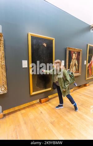 Harmony in Black: Miss Ethel Philip von James Abbott McNeill Whistler (1834–1903) in der Huntarian Art Gallery, Glasgow, Schottland, Großbritannien. Stockfoto