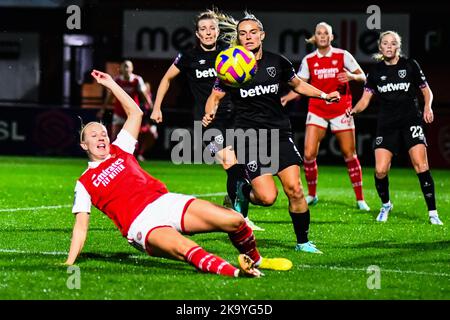 London, Großbritannien. 30. Oktober 2022. Borehamwood, England, 30.-2022. Oktober: Während des Barclays Womens Super League Fußballspiels zwischen Arsenal und West Ham United im Meadow Park Stadium, Borehamwood, England. (Kevin Hodgson/SPP) Quelle: SPP Sport Press Photo. /Alamy Live News Stockfoto