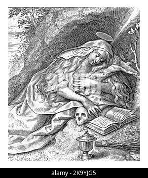 Die Büßende Maria Magdalena, Hieronymus Wierix, 1700 - 1799 Maria Magdalena liegt mit einem Kruzifix in ihren Armen vor einer Höhle. Sie liest die Bibel. Stockfoto