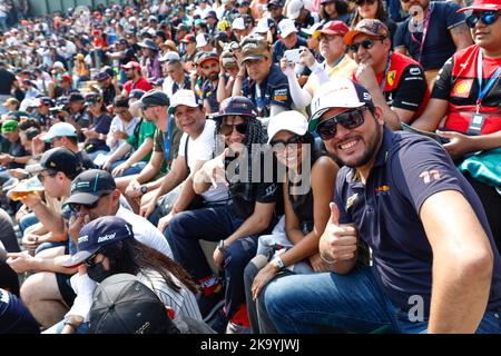 Mexiko-Stadt, Mexiko. 29. Oktober 2022. Fans, großer Preis von Mexiko F1 beim Autodromo Hermanos Rodriguez am 29. Oktober 2022 in Mexiko-Stadt, Mexiko. (Foto von HIGH TWO) Quelle: dpa/Alamy Live News Stockfoto