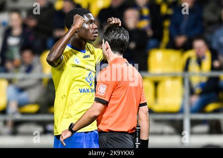 Beverens Thierno Barry feiert am Sonntag, den 30. Oktober 2022, in Beveren-Waas, am 11. Tag der 'Challenger Pro League' 1B. Division der belgischen Meisterschaft 2022-2023, nach einem Treffer bei einem Fußballspiel zwischen SK Beveren und Jong Genk. BELGA FOTO TOM GOYVAERTS Stockfoto