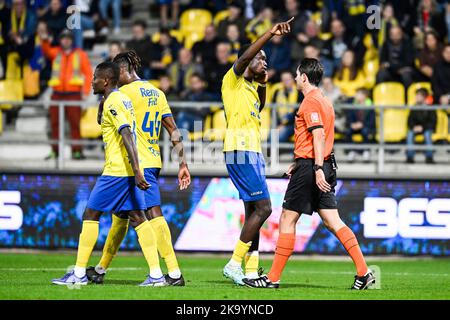 Beverens Thierno Barry feiert am Sonntag, den 30. Oktober 2022, in Beveren-Waas, am 11. Tag der 'Challenger Pro League' 1B. Division der belgischen Meisterschaft 2022-2023, nach einem Treffer bei einem Fußballspiel zwischen SK Beveren und Jong Genk. BELGA FOTO TOM GOYVAERTS Stockfoto