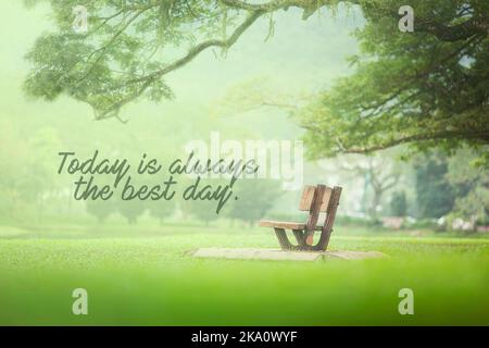 Motivations- und Inspirationszitate mit Phrase heute ist immer der beste Tag mit Naturhintergrund Stockfoto