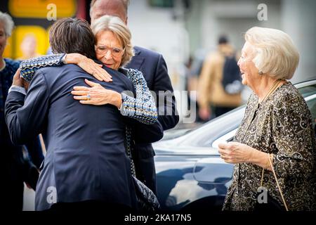 Den Haag, Niederlande. 30. Oktober 2022. Prinzessin Beatrix, Prinzessin Irene, Prinzessin Margriet, Prinz Maurits, Prinzessin Marilene, Prinz Carlos und Bernardo Guillermo nehmen am 55. 30. Oktober 2022 am Jubiläumskonzert der Prinzessin Christina Concours im Theater Amare in Den Haag, Niederlande, Teil. Quelle: Patrick van Katwijk/dpa/Alamy Live News Stockfoto