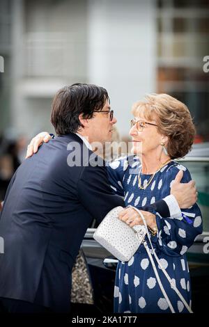 Den Haag, Niederlande. 30. Oktober 2022. Prinzessin Beatrix, Prinzessin Irene, Prinzessin Margriet, Prinz Maurits, Prinzessin Marilene, Prinz Carlos und Bernardo Guillermo nehmen am 55. 30. Oktober 2022 am Jubiläumskonzert der Prinzessin Christina Concours im Theater Amare in Den Haag, Niederlande, Teil. Quelle: Patrick van Katwijk/dpa/Alamy Live News Stockfoto