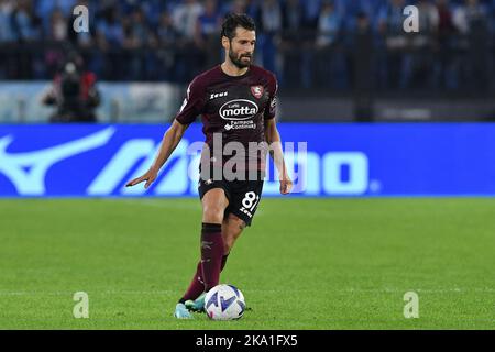 Roma, Latium. 30. Oktober 2022. Antonio Candreva von Salernitana während der Serie Ein Spiel zwischen SS Lazio gegen Salernitana im Olimpico-Stadion in Rom, Italien, 30.. Oktober 2022. (Foto des Kredits AllShotLive/SipaUsa) Credit: SIPA USA/Alamy Live News Stockfoto