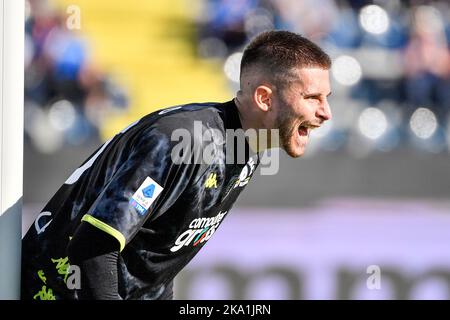 Guglielmo Vicario vom FC Empoli reagiert während des Fußballspiels der Serie A zwischen dem FC Empoli und Atalanta BC im Stadion Carlo Castellani in Empoli (Italien) Stockfoto