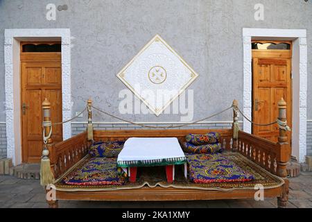 Qosha Darvoza Hotel, Zargarlar Street, Dishon Kala (Äußere Festung), Khiva, Provinz Khorezm, Usbekistan, Zentralasien Stockfoto