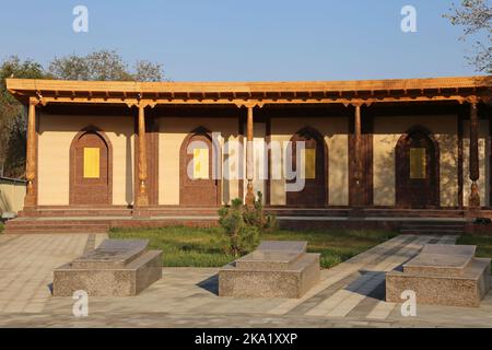 Platz der Erinnerung und Ehre, Straße Amir Timur, Dishon Kala (äußere Festung), Khiva, Provinz Khorezm, Usbekistan, Zentralasien Stockfoto