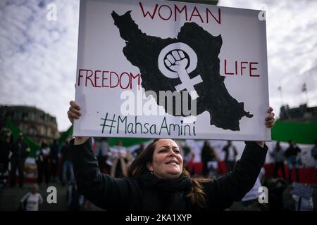 London, Großbritannien, 10.. Oktober 2022. Der Iran Protestiert Gegen Den Trafalgar Square Stockfoto