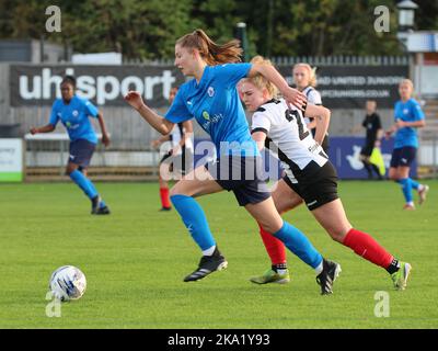 Ruby Sealey (Drewe) von Billericay Town Women während des FA Women's National League Plate Fußballmatches zwischen Maidenhead United Women und Billericay Stockfoto