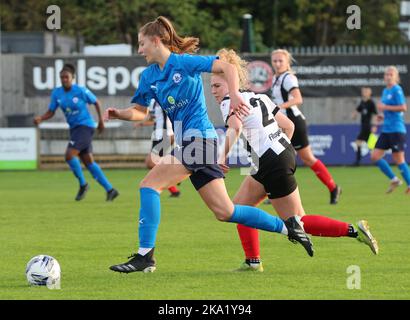 Ruby Sealey (Drewe) von Billericay Town Women während des FA Women's National League Plate Fußballmatches zwischen Maidenhead United Women und Billericay Stockfoto