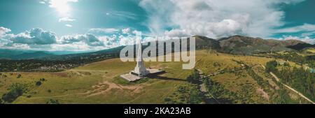 Quinoa, Ayacucho, 2022. Gedenkobelisk in La Pampa de Ayacucho erinnert an die Schlacht in Peru. Stockfoto