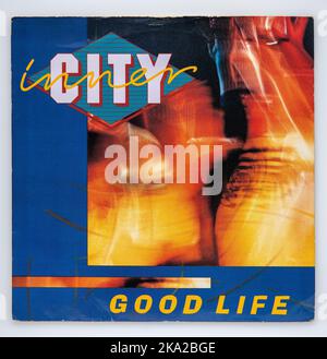 Sieben Zoll Vinyl-Cover der Single Good Life von Inner City, die 1988 veröffentlicht wurde Stockfoto