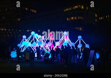 Affinity eine der Kunstausstellungen im River of Light in Liverpool Stockfoto