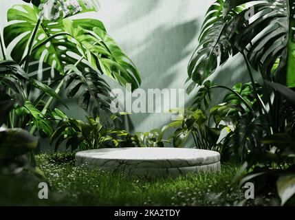 Weißes Marmorprodukt Display Podium im grünen Raum mit Gras Blumen und Sonnenschein Hintergrund. Thema der Produktpräsentation. Natur und Bio-Kosmetik Stockfoto