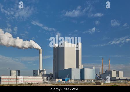 Rotterdam, Niederlande - 12. Oktober 2022: Blick auf das niederländische Kohlekraftwerk Uniper MPP3 auf der niederländischen Maasvlakte in Rotterdam Stockfoto