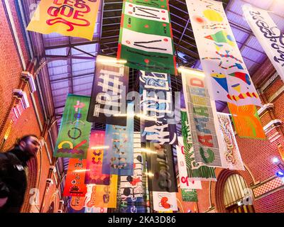 Ausstellung „Les Mots voyageurs“, La Condition Publique, Kulturort, Roubaix, Nord, Hauts-de-France, Frankreich Stockfoto