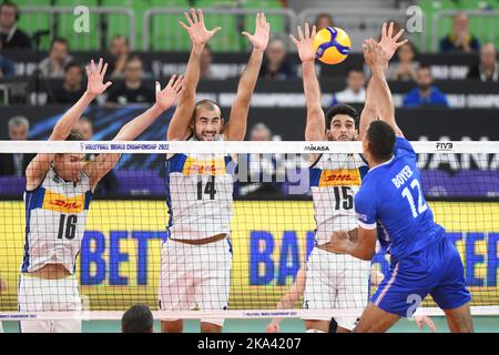 Simone Gianelli, Gianluca Galassi, Daniele Lavia (Italien); Stephen Boyer (Frankreich). Volleyball-Weltmeisterschaft 2022. Viertelfinale Stockfoto