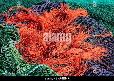 Fischernetze im Hafen von Gairloch an der Atlantikküste Schottlands Stockfoto