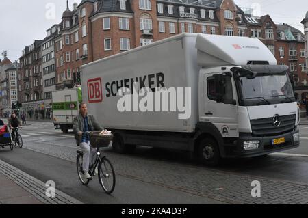 Kopenhagen/Dänemark/31 October 2022/DB schenker Delivery Truckin danish capial Copenhagen. (Foto. Francis Joseph Dean/Dean Pictures. Stockfoto