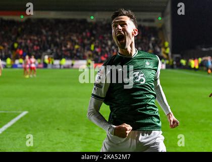 Plymouth, Großbritannien. 31. Oktober 2022. TOR Plymouth Argyle Stürmer Ryan Hardie (9) feiert ein Ziel, es 3-2 während des Sky Bet League 1-Spiels Plymouth Argyle gegen Exeter City im Home Park, Plymouth, Vereinigtes Königreich, 31.. Oktober 2022 (Foto von Stanley Kasala/News Images) in Plymouth, Vereinigtes Königreich am 10/31/2022. (Foto von Stanley Kasala/News Images/Sipa USA) Quelle: SIPA USA/Alamy Live News Stockfoto