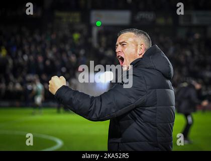 Plymouth, Großbritannien. 31. Oktober 2022. Steven Schumacher, Manager von Plymouth Argyle, feiert während des Sky Bet League 1-Spiels Plymouth Argyle gegen Exeter City einen Sieg in Vollzeit im Home Park, Plymouth, Großbritannien, 31.. Oktober 2022 (Foto von Stanley Kasala/Nachrichtenbilder) in Plymouth, Großbritannien am 10/31/2022. (Foto von Stanley Kasala/News Images/Sipa USA) Quelle: SIPA USA/Alamy Live News Stockfoto
