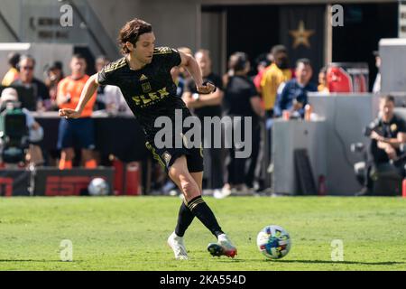 Los Angeles FC Mittelfeldspieler Ilie Sánchez (6) schickt einen Pass während des Finales der MLS Western Conference gegen den FC Austin, Sonntag, 30. Oktober 2022, Stockfoto