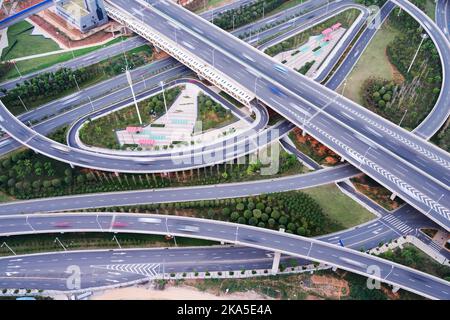 Stadt Autobahn Interchange in Shanghai auf Traffic rush hour Stockfoto