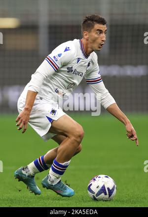 Mailand, Italien, 29.. Oktober 2022. Filip Djuricic von UC Sampdoria während des Serie-A-Spiels bei Giuseppe Meazza, Mailand. Bildnachweis sollte lauten: Jonathan Moscrop / Sportimage Stockfoto