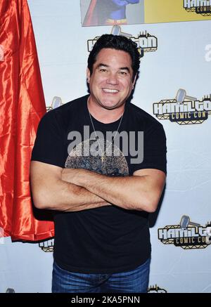 24. September 2022: Hamilton, Ontario, Kanada. Der US-amerikanische Schauspieler Dean Cain (bekannt für seine Rolle als Superman in der Fernsehserie Lois & Clark) auf der Hamilton Comic Con im Canadian Warplane Heritage Museum. Stockfoto