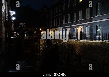 London, Großbritannien. 23. Oktober 2022. Außenansicht der Downing Street 10, der Residenz des britischen Premierministers in London. Kredit: SOPA Images Limited/Alamy Live Nachrichten Stockfoto