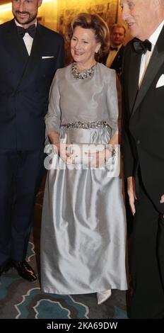 Oslo 20141210. Friedensnobelpreis 2014. Königin Sonja beim Nobelpreis-Bankett im Grand Hotel in Oslo. Foto: Lise Aaserud/ Stockfoto
