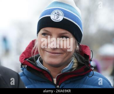 Oslo, Norwegen 20150113. Das Paar des königlichen Kronprinzen besucht am Dienstag den Toyenpark in Oslo zur Eröffnung des Outdoor Recreation Year 2015 (Friluftlivets aar). 1600 Kinder und Jugendliche nahmen an der Eröffnung Teil. Kronprinzessin Mette-Marit von der Pressekonferenz. Foto: Lise Aaserud / NTB scanpix Stockfoto