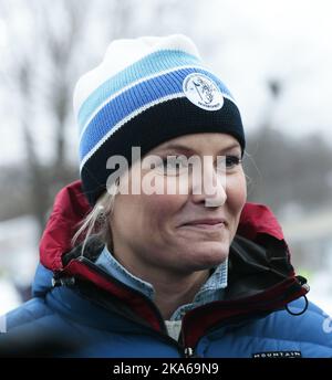 Oslo, Norwegen 20150113. Das Paar des königlichen Kronprinzen besucht am Dienstag den Toyenpark in Oslo zur Eröffnung des Outdoor Recreation Year 2015 (Friluftlivets aar). 1600 Kinder und Jugendliche nahmen an der Eröffnung Teil. Kronprinzessin Mette-Marit von der Pressekonferenz. Foto: Lise Aaserud / NTB scanpix Stockfoto