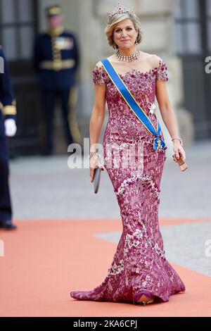 STOCKHOLM, SCHWEDEN 20150613. Hochzeit zwischen Prinz Carl Philip und Sofia Hellqvist. Königin Maxima von den Niederlanden kommt in der Königlichen Kapelle in Stockholm an, um an der Prinzenhochzeit am Samstag teilzunehmen. Foto: Jon Olav Nesvold / NTB scanpix Stockfoto